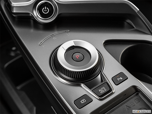 2022 Kia EV6 | Gear shifter/center console