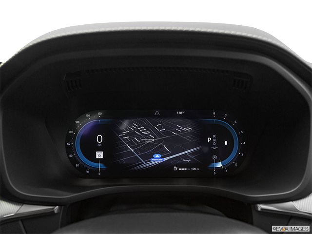 2022 Volvo XC60 | Speedometer/tachometer