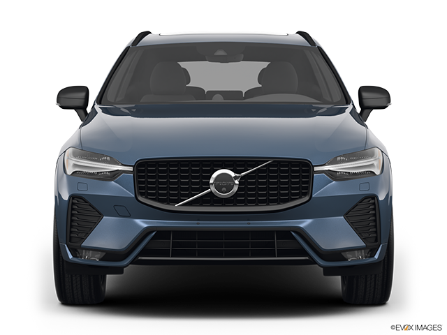 2022 Volvo XC60 | Low/wide front