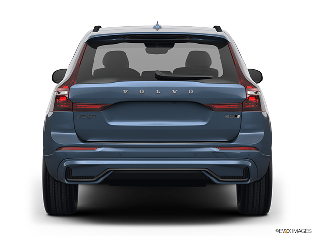 2022 Volvo XC60 | Low/wide rear