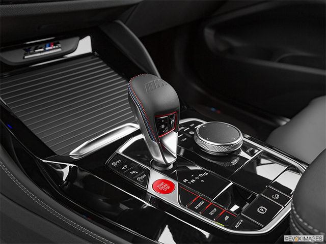 2022 BMW X4 M | Gear shifter/center console