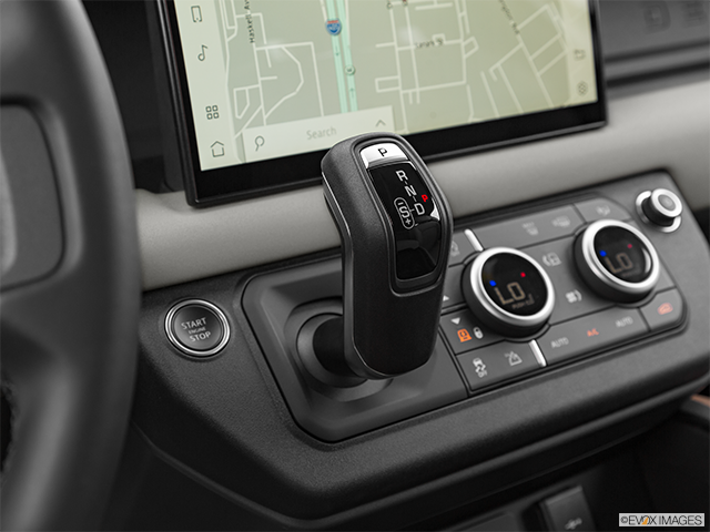 2023 Land Rover Defender | Gear shifter/center console