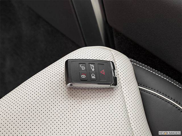 2023 Land Rover Discovery | Key fob on driver’s seat
