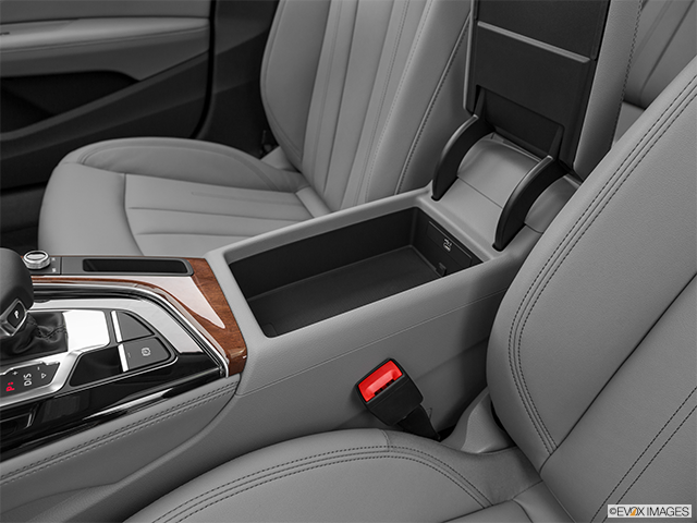 2022 Audi A4 | Front center divider