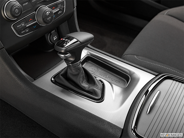 2022 Dodge Charger | Gear shifter/center console
