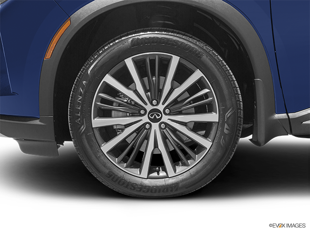 2022 Infiniti QX60 | Front Drivers side wheel at profile