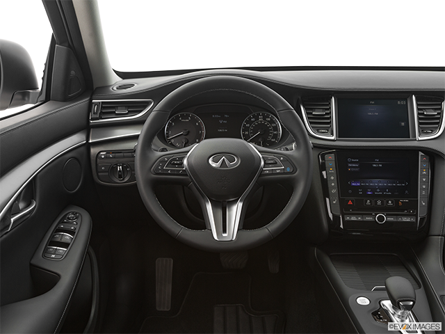 2022 Infiniti QX50 | Steering wheel/Center Console