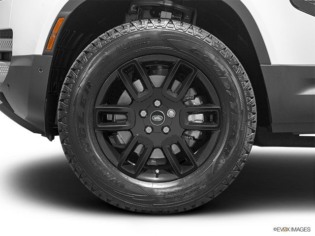 2023 Land Rover Defender | Front Drivers side wheel at profile