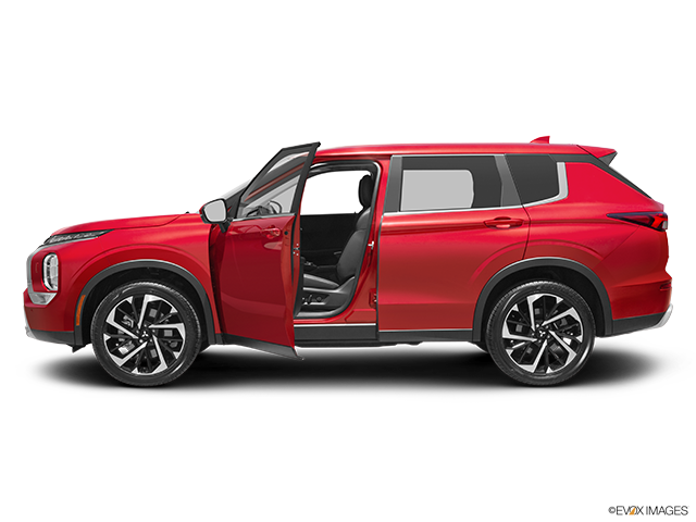 2022 Mitsubishi Outlander | Driver's side profile with drivers side door open