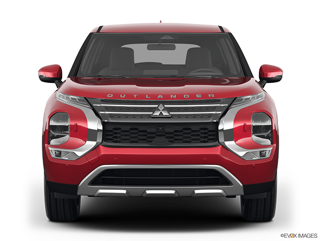2022 Mitsubishi Outlander | Low/wide front