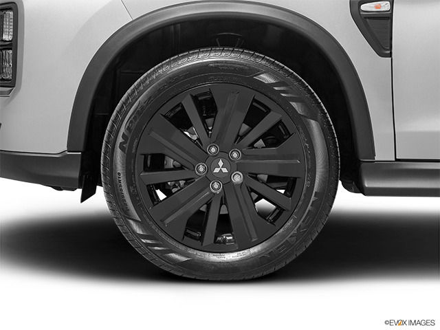 2022 Mitsubishi RVR | Front Drivers side wheel at profile