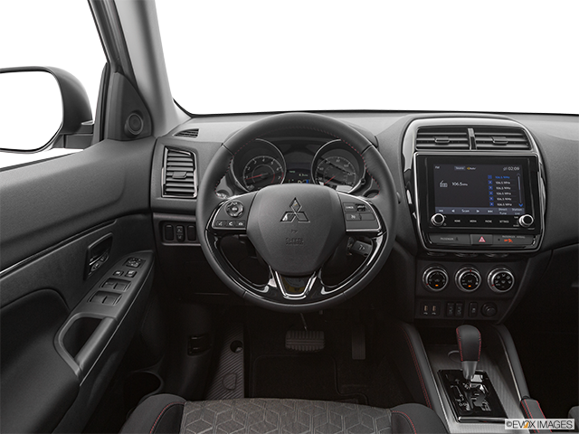 2022 Mitsubishi RVR | Steering wheel/Center Console