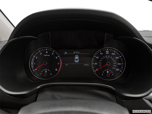 2023 Kia Forte 5-Door | Speedometer/tachometer