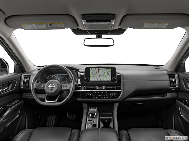 2022 Nissan Pathfinder | Centered wide dash shot
