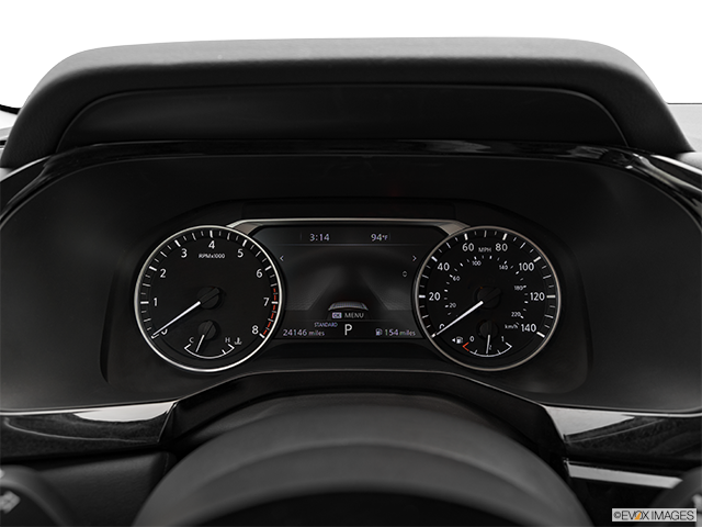 2022 Nissan Pathfinder | Speedometer/tachometer