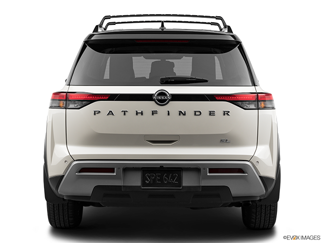 2022 Nissan Pathfinder | Low/wide rear