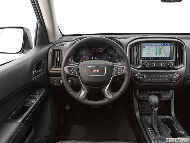 2024 GMC Canyon | Steering wheel/Center Console