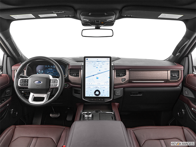 2022 Ford Expedition MAX | Centered wide dash shot
