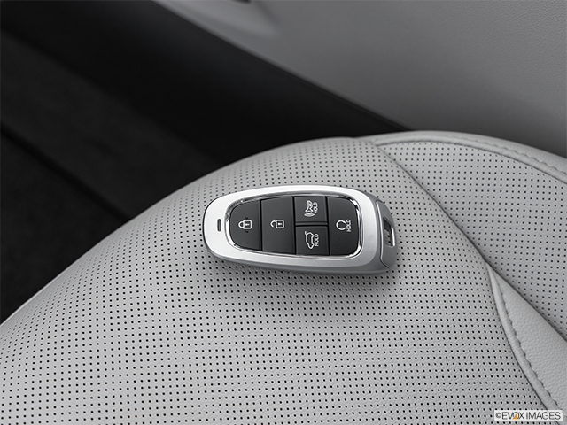 2024 Hyundai Tucson | Key fob on driver’s seat
