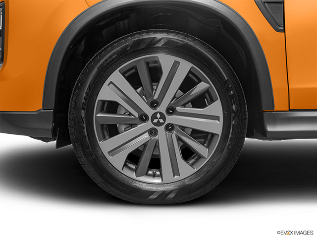 2022 Mitsubishi RVR | Front Drivers side wheel at profile