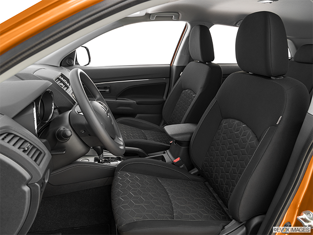 2022 Mitsubishi RVR | Front seats from Drivers Side