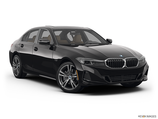 2023 BMW 3 Series | Front passenger 3/4 w/ wheels turned
