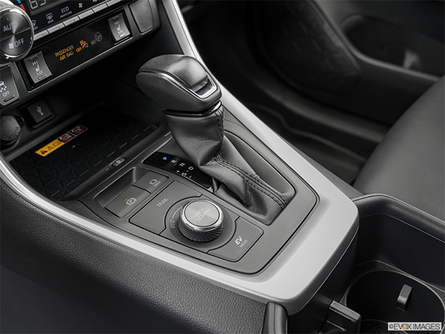 2022 Toyota RAV4 Hybrid | Gear shifter/center console