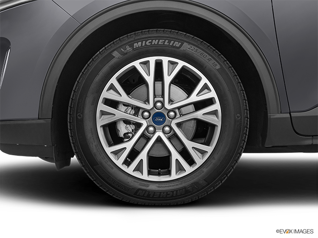 2022 Ford Escape | Front Drivers side wheel at profile