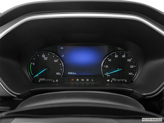 2022 Ford Escape | Speedometer/tachometer