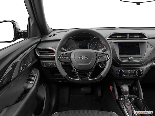 2022 Chevrolet TrailBlazer | Steering wheel/Center Console