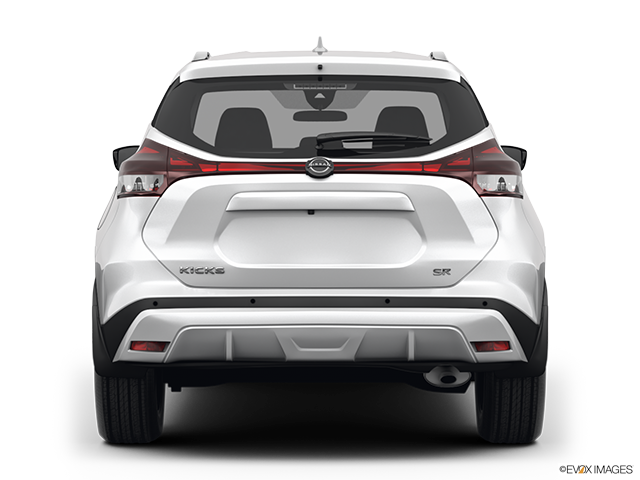 2023 Nissan Kicks | Low/wide rear