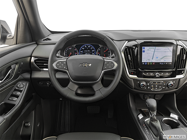 2023 Chevrolet Traverse | Steering wheel/Center Console