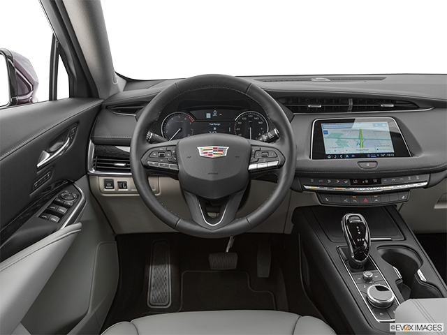 2023 Cadillac XT4 | Steering wheel/Center Console