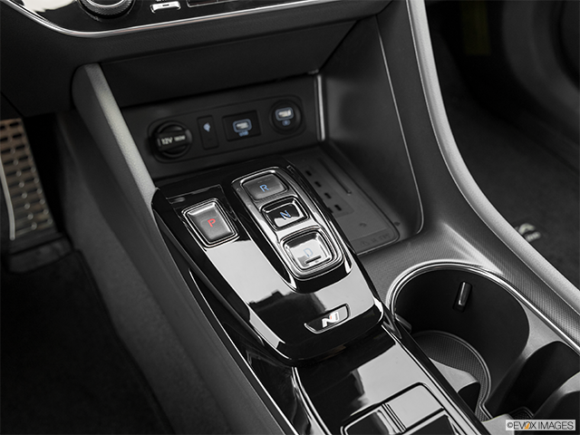 2023 Hyundai Sonata N Line | Gear shifter/center console