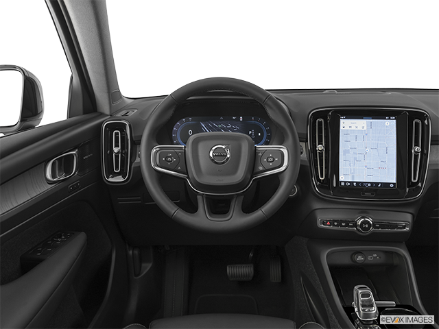 2024 Volvo XC40 | Steering wheel/Center Console