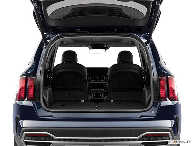 2023 Kia Sorento | Hatchback & SUV rear angle