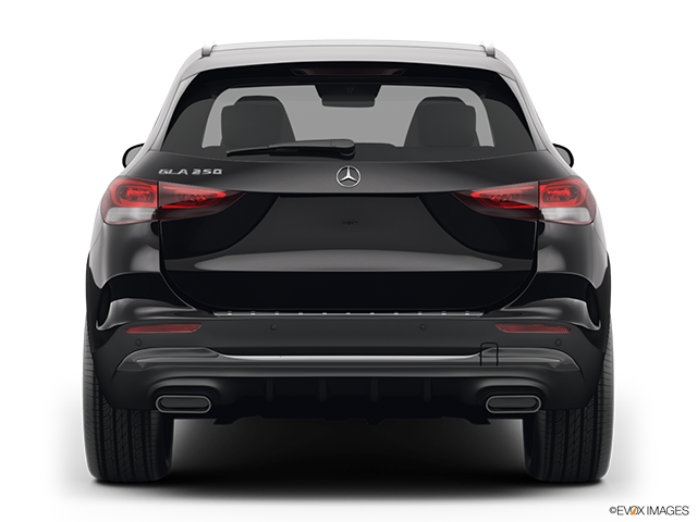 2023 Mercedes-Benz GLA | Low/wide rear