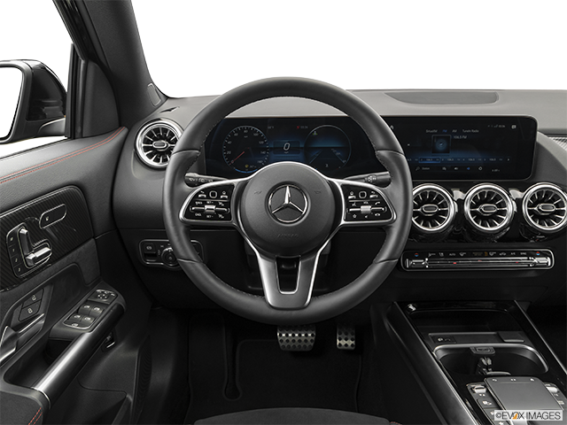 2024 Mercedes-Benz GLA | Steering wheel/Center Console