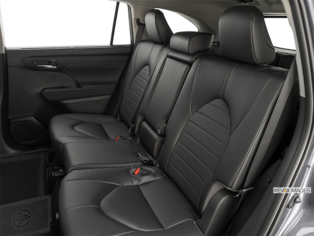 2023 Toyota Highlander | Rear seats from Drivers Side