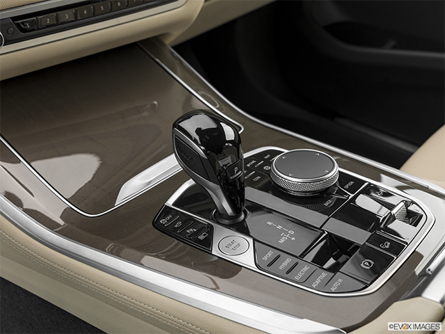 2022 BMW X5 | Gear shifter/center console