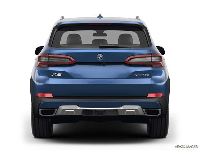 2022 BMW X5 | Low/wide rear