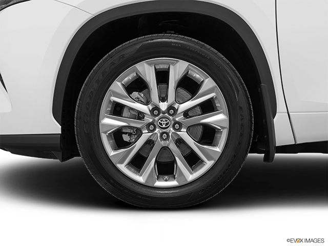 2024 Toyota Highlander | Front Drivers side wheel at profile