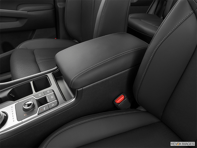 2025 Kia Sorento | Front center console with closed lid, from driver’s side looking down