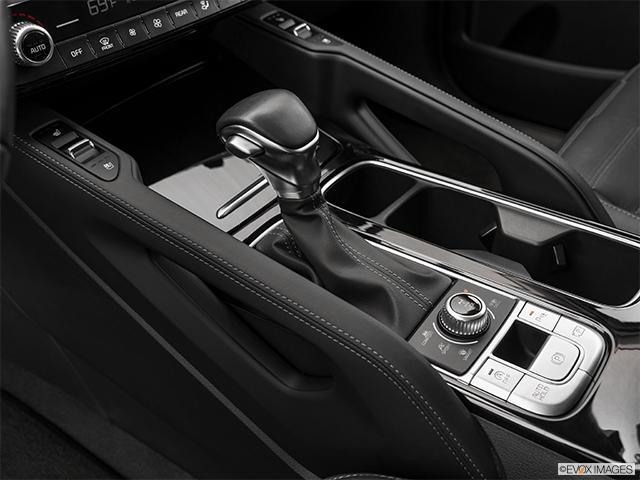 2024 Kia Telluride | Gear shifter/center console