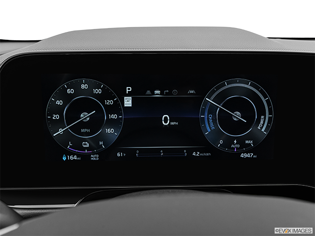 2024 Kia Niro | Speedometer/tachometer