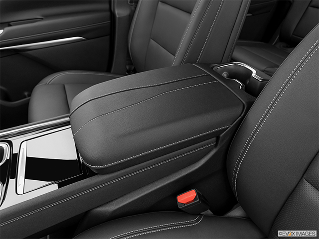 2025 Chevrolet Traverse: Price, Review, Photos and Specs (Canada ...