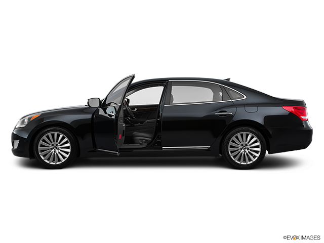 2015 Hyundai Equus | Driver's side profile with drivers side door open