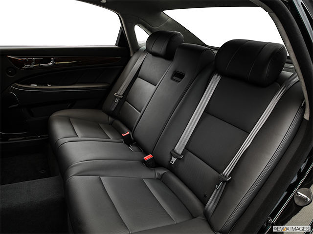 2015 Hyundai Equus | Rear seats from Drivers Side