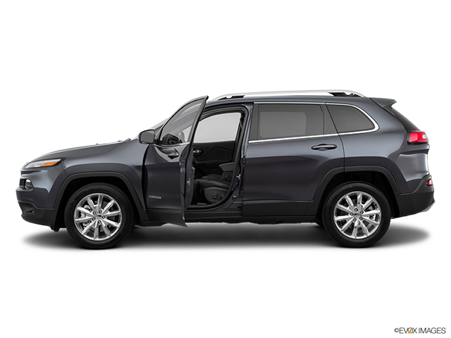 2015 Jeep Cherokee | Driver's side profile with drivers side door open