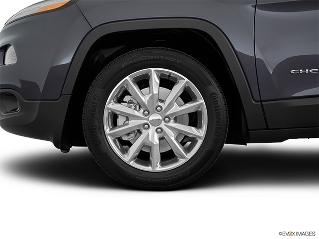 2015 Jeep Cherokee | Front Drivers side wheel at profile